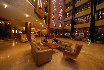 گلدن راک بیچ هتل