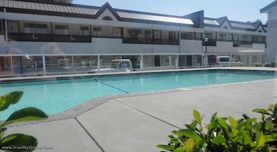 بست وسترن کاپیلنو این اند سویتس