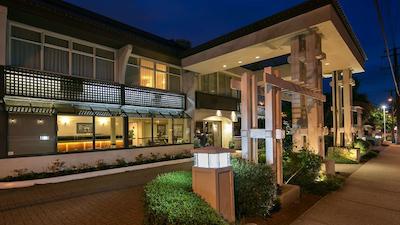 بست وسترن کاپیلنو این اند سویتس