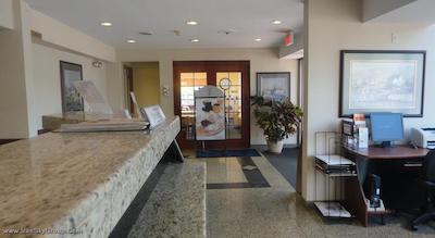 بست وسترن کاپیلنو این اند سویتس