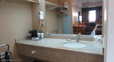 بست وسترن کاپیلنو این اند سویتس