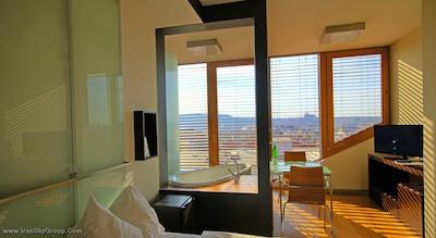 ونکسلاس اسکوئر هتل