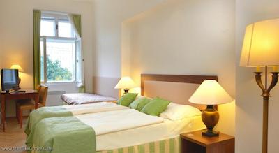 ونکسلاس اسکوئر هتل