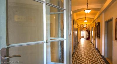 ونکسلاس اسکوئر هتل