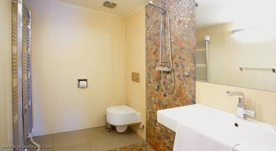 ونکسلاس اسکوئر هتل