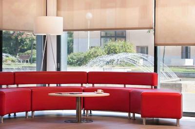 آیبیس بارسلونا ریپولت