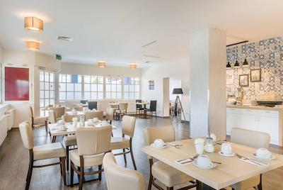 مریلا ایرپورت هتل کلن