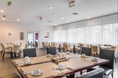 مریلا ایرپورت هتل کلن