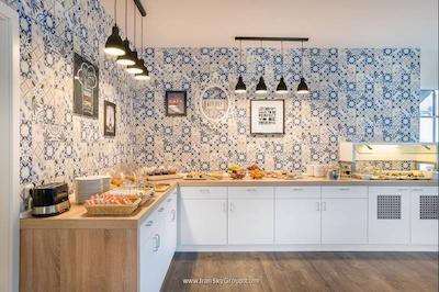 مریلا ایرپورت هتل کلن