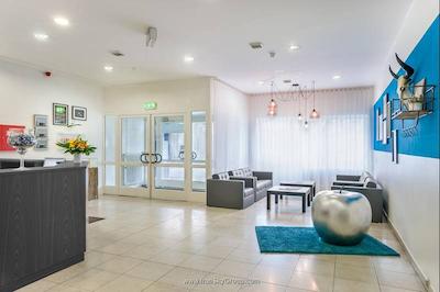 مریلا ایرپورت هتل کلن