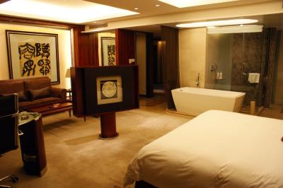 ییوو اینترنشنال ‌‌منشن هتل