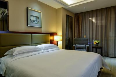 ییوو اینترنشنال ‌‌منشن هتل