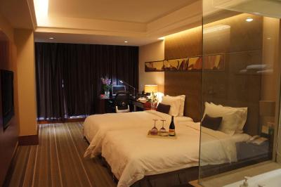 ییوو اینترنشنال ‌‌منشن هتل