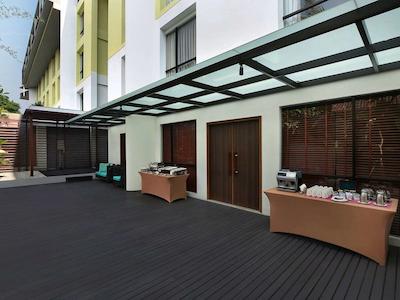 مرکور بالی لگین