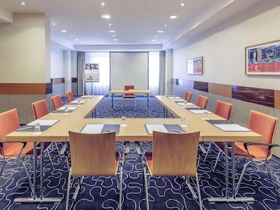 مرکور هتل کلن بلفورتستر