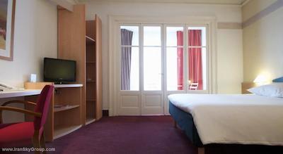 آیبیس لیون سنتر پریک هتل