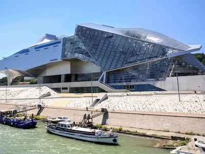 آیبیس لیون سنتر پریک هتل