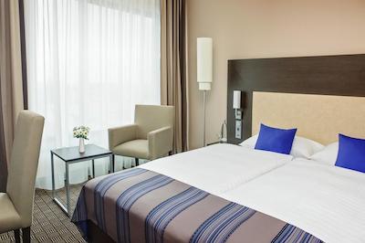 اینترسیتی هتل هامبورگ دمتور-مس