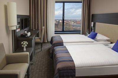 اینترسیتی هتل هامبورگ دمتور-مس