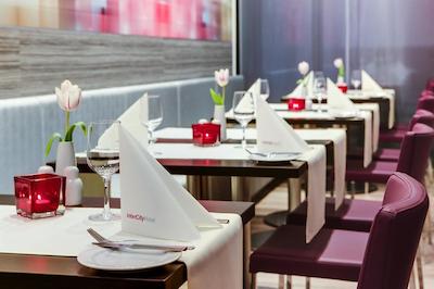 اینترسیتی هتل هامبورگ دمتور-مس