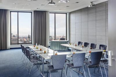 اینترسیتی هتل هامبورگ دمتور-مس