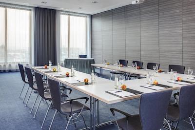 اینترسیتی هتل هامبورگ دمتور-مس