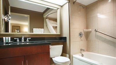 بست وسترن پلاس اوتاوا‌ داون تاون-ویکتوریا پارک