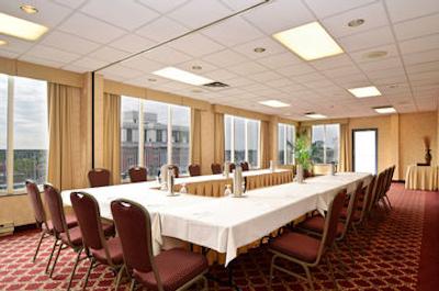 بست وسترن پلاس اوتاوا‌ داون تاون-ویکتوریا پارک