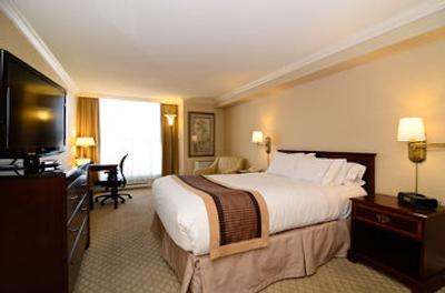 بست وسترن پلاس اوتاوا‌ داون تاون-ویکتوریا پارک