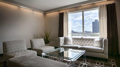 بست وسترن پلاس اوتاوا‌ داون تاون-ویکتوریا پارک