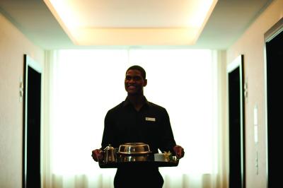 دابل تری بای هیلتون اگرا