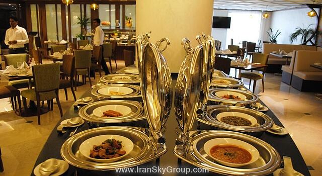 راویز سنتر پوینت هتل