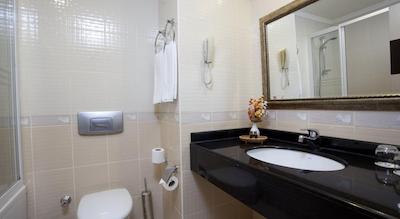 آیدین بی فیمس ریزورت