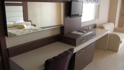 کلاب کناکلی هتل آل اینکلوسیو