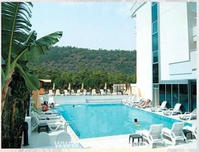 اینفینیتی هتل کمر