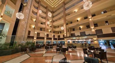 مک آرانسیا ریزورت هتل اند سپا