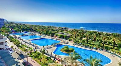 مک آرانسیا ریزورت هتل اند سپا