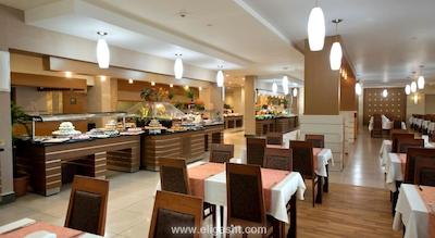 مک آرانسیا ریزورت هتل اند سپا