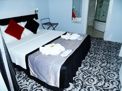 پندیک مارین