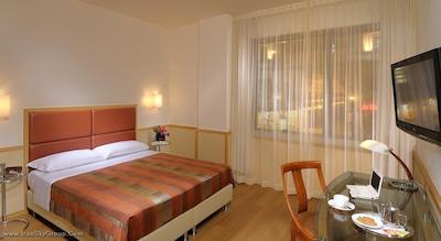 بست وسترن سیتی میلانو سنترو