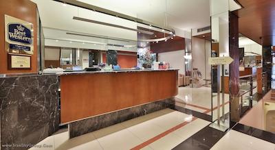 بست وسترن سیتی میلانو سنترو