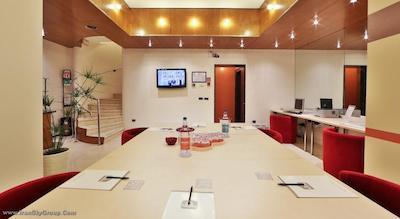 بست وسترن سیتی میلانو سنترو