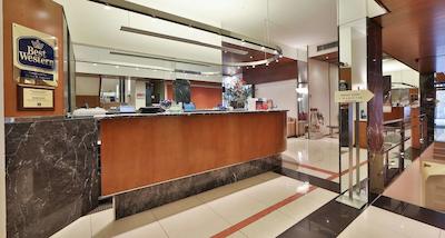 بست وسترن سیتی میلانو سنترو