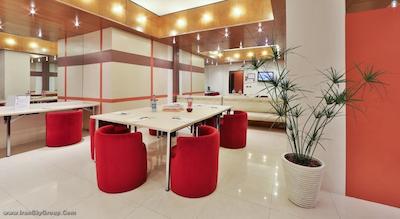 بست وسترن سیتی میلانو سنترو