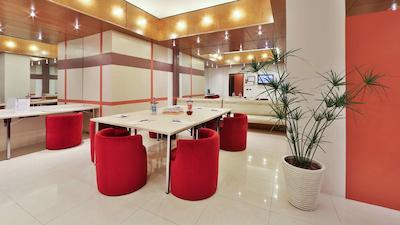 بست وسترن سیتی میلانو سنترو