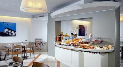 بست وسترن سیتی میلانو سنترو