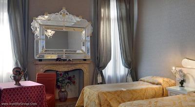 کورته دی گرسی