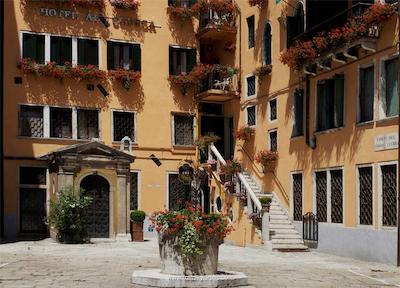 هتل ال کدگا