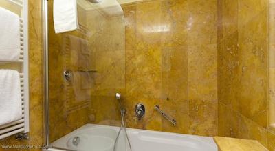 هتل ال کدگا