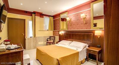 اورلیوس آرت گالری هتل